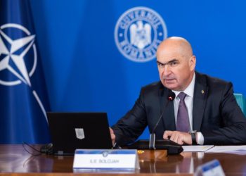 Bolojan se mandreste cu sarmale si carnati de craciun