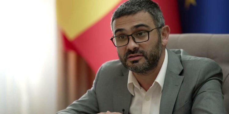 Ministrul Muncii cere regandirea inghetarii alocatiilor