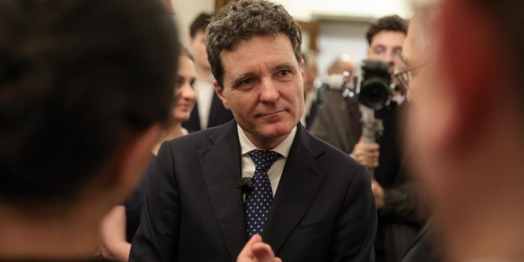 Nicusar Dan pleaca din Helsinki la Londra Ce intalniri are