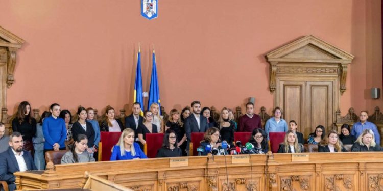 Purtatorul de cuvant al ICCJ explica Ma sunat Lia