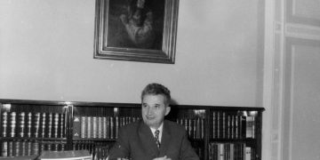 Un cadou regal pentru Ceauescu licitatie Bucuresti