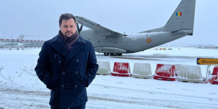 Cum am ramas blocat cu Nicusor Dan la aeroport