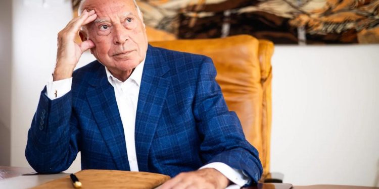 Dan Voiculescu Presiunea exercitata asupra antreprenorilor are un impact grav asupra economiei nationale