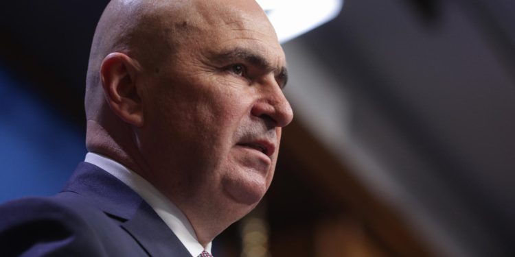 Festival de ironii pe pagina Guvernului dupa mesajul lui Bolojan