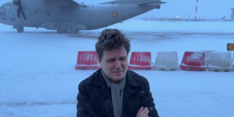 Jurnalistul care a contestat escorta aeriana raspunde lui Nicusor Dan