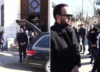Loredana Groza si a insotit tatal la funeralii
