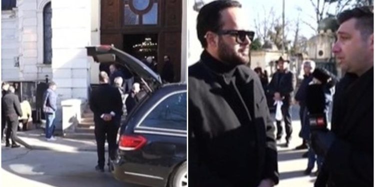 Loredana Groza si a insotit tatal la funeralii