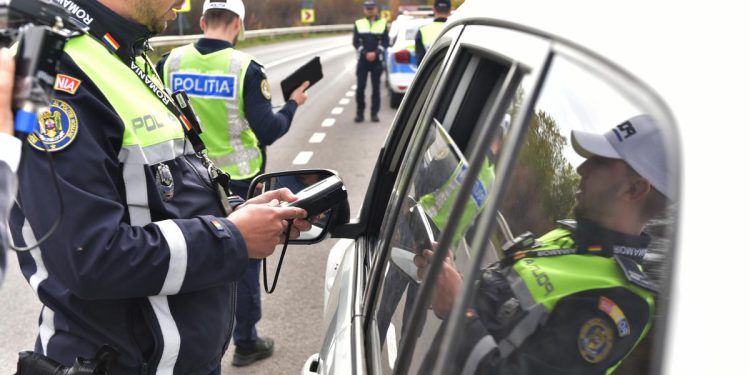 Politistii locali pot folosi camere portabile audio video in exercitarea atrributiilor lor Legea a fost