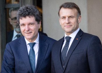 Prietenie doar aparenta Macron nu reactioneaza la blocheajul lui Nicusor Dan