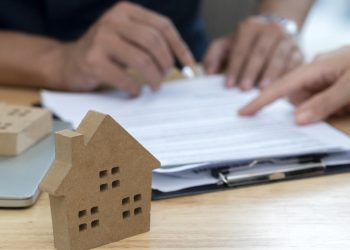 Proprietarul din Caracal a fost notificat cu un impozit de 13000 lei