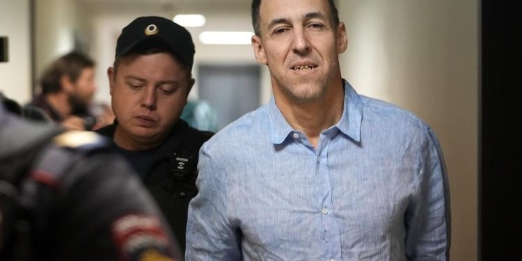 Rusia l a eliberat pe cercetatorul francez Vinatier