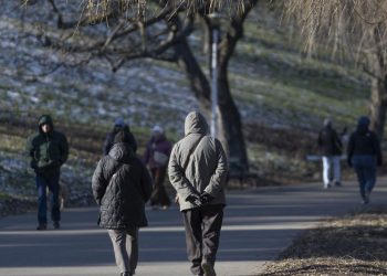 vreme calda dar cu nori in bucuresti anm de luni temperaturele vor creste