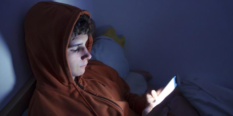 Ar trebui sa interzicem copiilor accesul la retelele sociale Criminolog Ne expunem riscurilor de a ne transforma