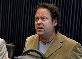 Charlie Ottley acuza CJ Maramures ca nu i a acordat fondurile pentru filmul solicitat Rusine Ne