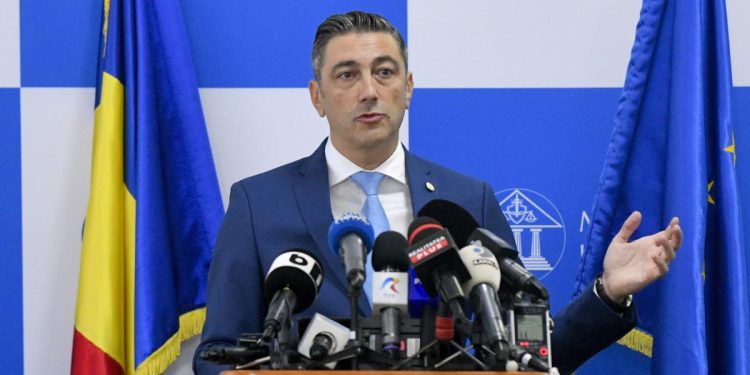 Cine s a inscris in cursa pentru conducerea Parchetelor Alex Floreanta si Marius Voineag isi propun sa