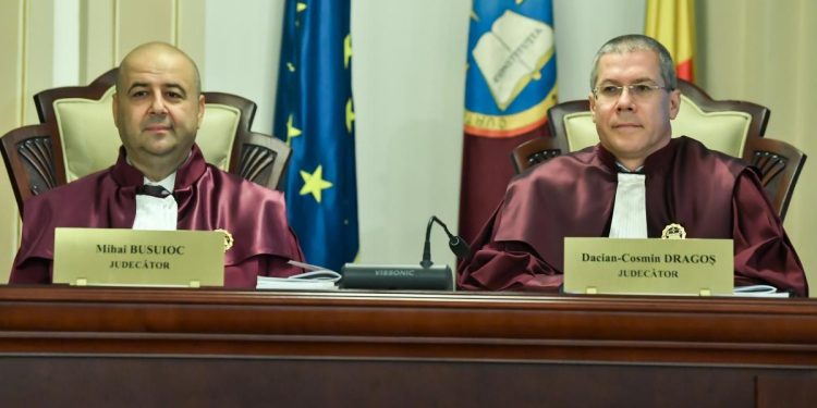 Curtea de Apel Bucuresti va decide astazi daca suspenda mandatele judecatorilor constitutionali Dragos