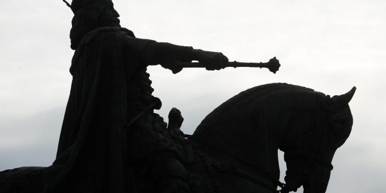 Documentul era ascuns in interiorul calului o scrisoare din 1882 a fost descoperita in statuia ecvestra a