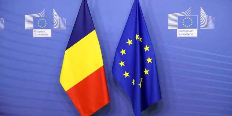 Eurobarometru aproape 50 dintre romani cred ca apartenena la UE aduce beneficii