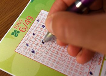 Loto 649 duminica 8 februarie Report de peste 10 milioane de euro la Joker si de peste 4 milioane 1