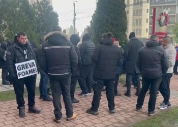 Minerii din Gorj au iesit in strada inainte de protestul din Bucuresti Cei 700 de lei din tichete