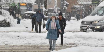 Primaria Capitalei Operatorii de salubritate din sectoarele 1 3 si 5 au fost atentionati sa abordeze