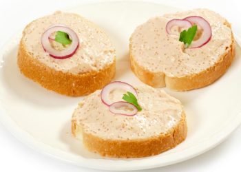 Salata de icre contaminata cu Listeria retrasa dintr un mare lant de supermarketuri Imagine cu