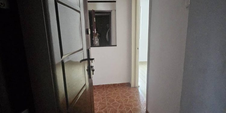 cum arata o garsoniera accesibila pe care primaria bucuresti o ofera spre inchiriere la 46 de lei pe luna chiriile