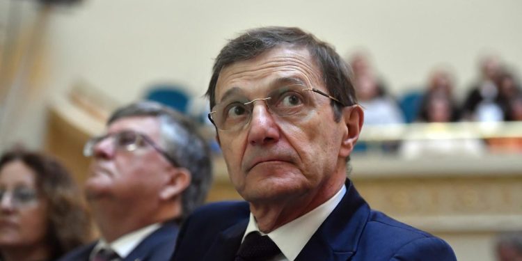 scandal privind legea academiei ion aurel pop confirm in scris ca nu voi candida din nou