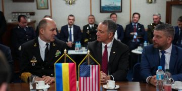 Ambasadorul Statelor Unite ale Americii in Romania Darryl Nirenberg a luat parte la un eveniment la bordul fregatei Regina Maria