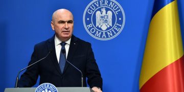 Bolojan anunta ca Guvernul va reduce foarte probabil accizele la carburanti