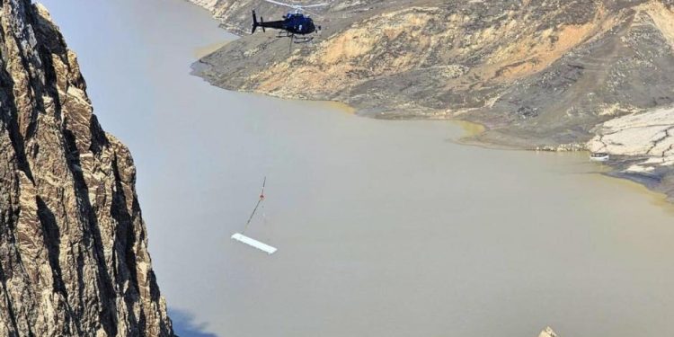 Cum a fost reparat Barajul Vidraru Imagini din elicopter