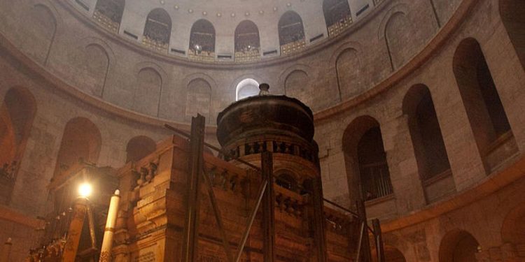 Cum va fi adusa Lumina Sfanta de la Ierusalim in Romania de Paste in contextul razboiului cu Iranul