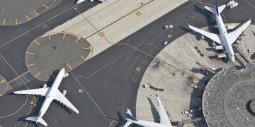 Cursele speciale Tarom pentru romanii blocati in Orientul Mijlociu suspendate Alte 35 de zboruri impactate