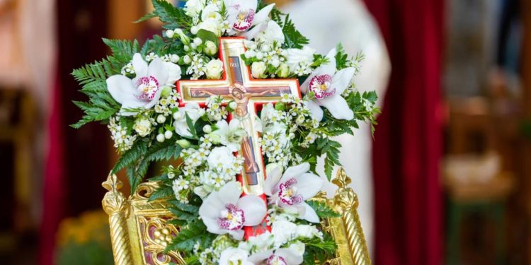 Duminica Sfintei Cruci 2026 Ce traditii se pastreaza pe 15 martie