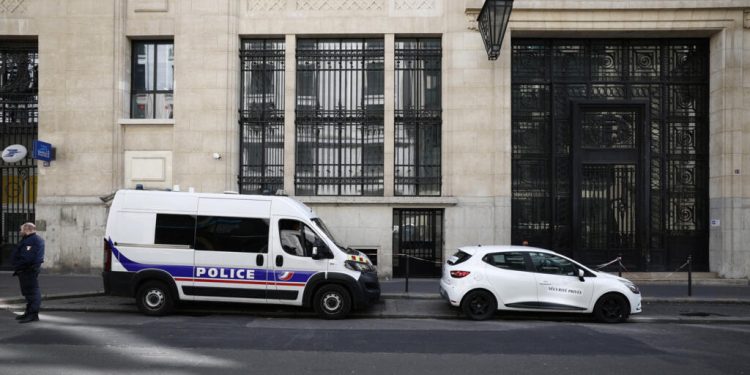 Franta Masuri sporite dupa un atac dejucat la sediul Bank of America din Paris