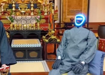 Japonezii au creat un călugăr robot dotat cu inteligență artificială pentru a oferi îndrumare spirituală credincioșilor: Cum... 7 Japonezii au creat un calugar robot datat cu inteligenta artificiala pentru a oferi indrumare spirituala credinciosilor Cum