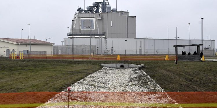 MAPN anunta ca Scutul de la Deveselu asigura protectia impotriva rachetelor posibile