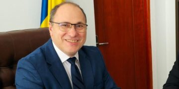 Noua ministra a Educatiei anunta ca salariile profesorilor ar putea sa creasca din toamna