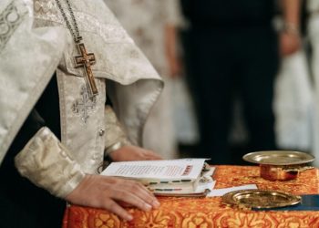 Patriarhia Romana ii avertizeaza pe credinciosi BOR nu ofera dezlegari sau vraji