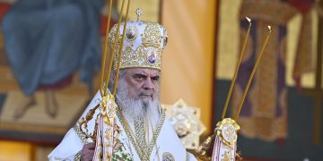 Patriarhul Daniel cere ajutor financiar credinciosilor pentru pictarea Catedralei Nationale O mostra de respect