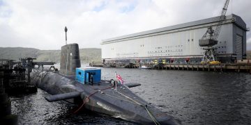 Reactia Ministerului Afaceriilor Externe in cazul romancei arestate pentru ca a incercat sa intre impreuna cu un iranian in