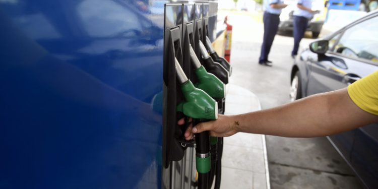 Se preconizeaza un nou blocaj in adoptarea ordonantei de urgenta care ar trebui sa calmeze criza de pe piata carburanilor