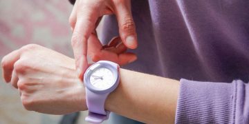 Sondaj INSCOP aproape 50 dintre romani se opun schimbarii orei