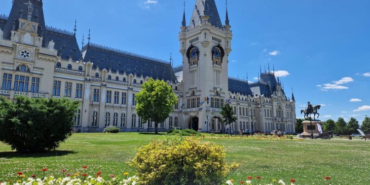 Tronul ultimilor conducatori ai Moldovei expus la Palatul Culturii din Iasi Reprezinta un simbol esential