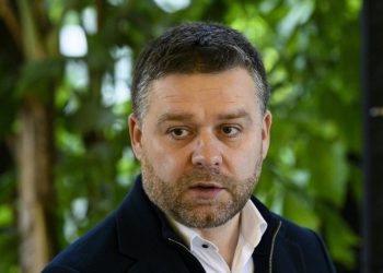 ciucu acuza companiile de transport ca nu platesc taxa de oras din 6 vehicule cu o greutate mai mare de 5