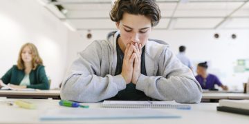 simulare bacalaureat 2026 elevii sustin examenul la limba si literatura romana