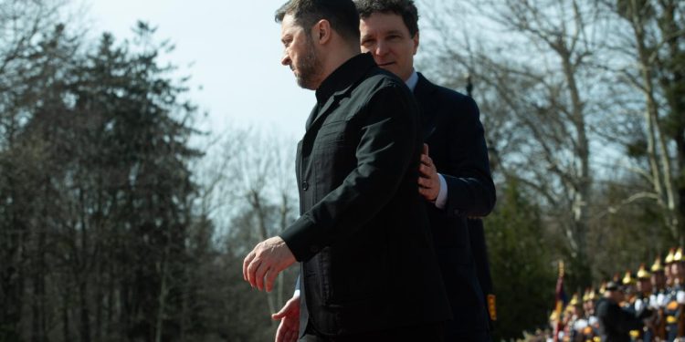 vizita lui zelenski la bucuresti surprinsa in imagini cum l a intampinat nicusor dan la cotroceni