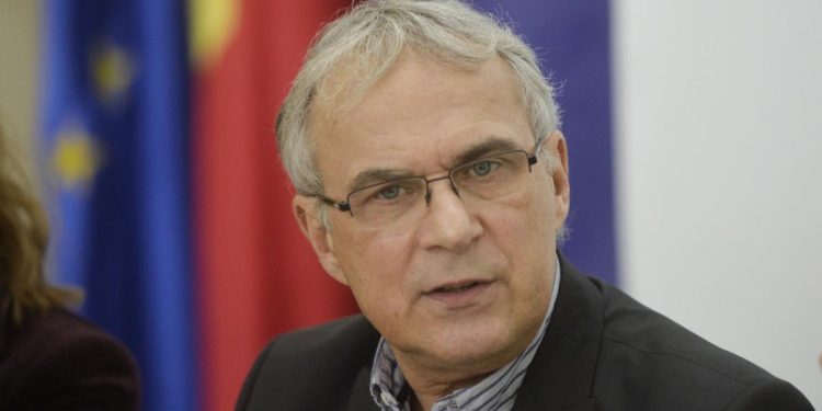 A fost ales noul presedinte al Academiei Romane Cine este Marius Andruh