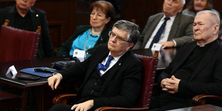 Academicianul Mircea Dumitru propune o revolutie institutionala Academia Romana de la un rol onorific