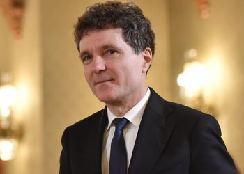 Barbatul care l a amenintat cu moartea pe Nicusor Dan a fost audiat prin apel video Acesta afirma ca